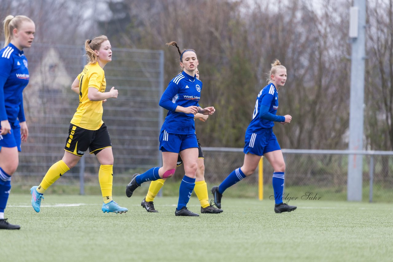 Bild 203 - F SSC Hagen Ahrensburg - SV Frisia Risum-Lindholm : Ergebnis: 1:2